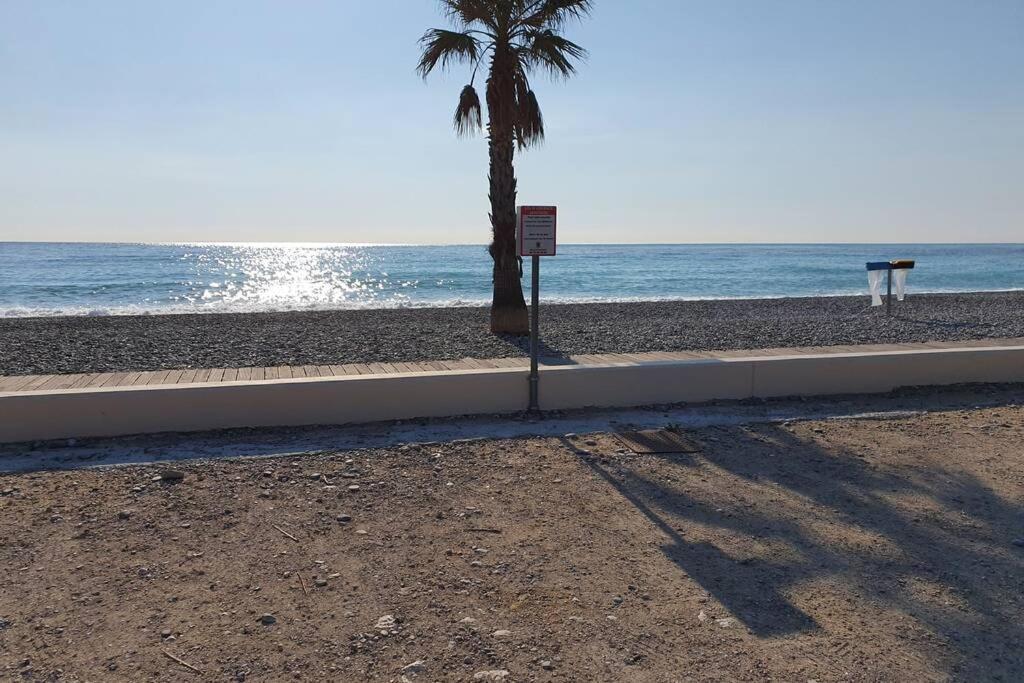 Cosy studio résidence de standing proche plage Villeneuve-Loubet Exterior foto